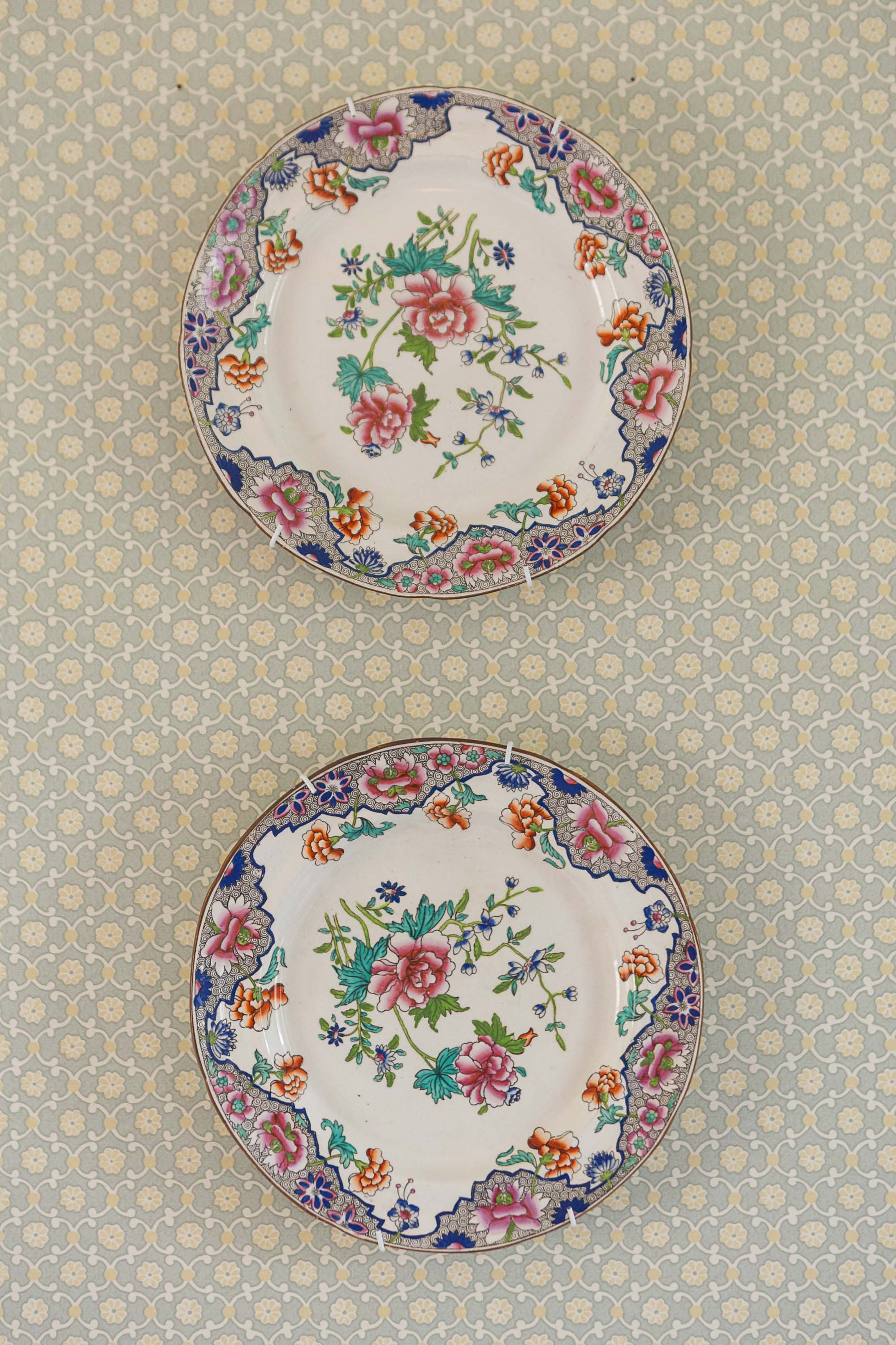 A Set of 19th Century Spode Plates